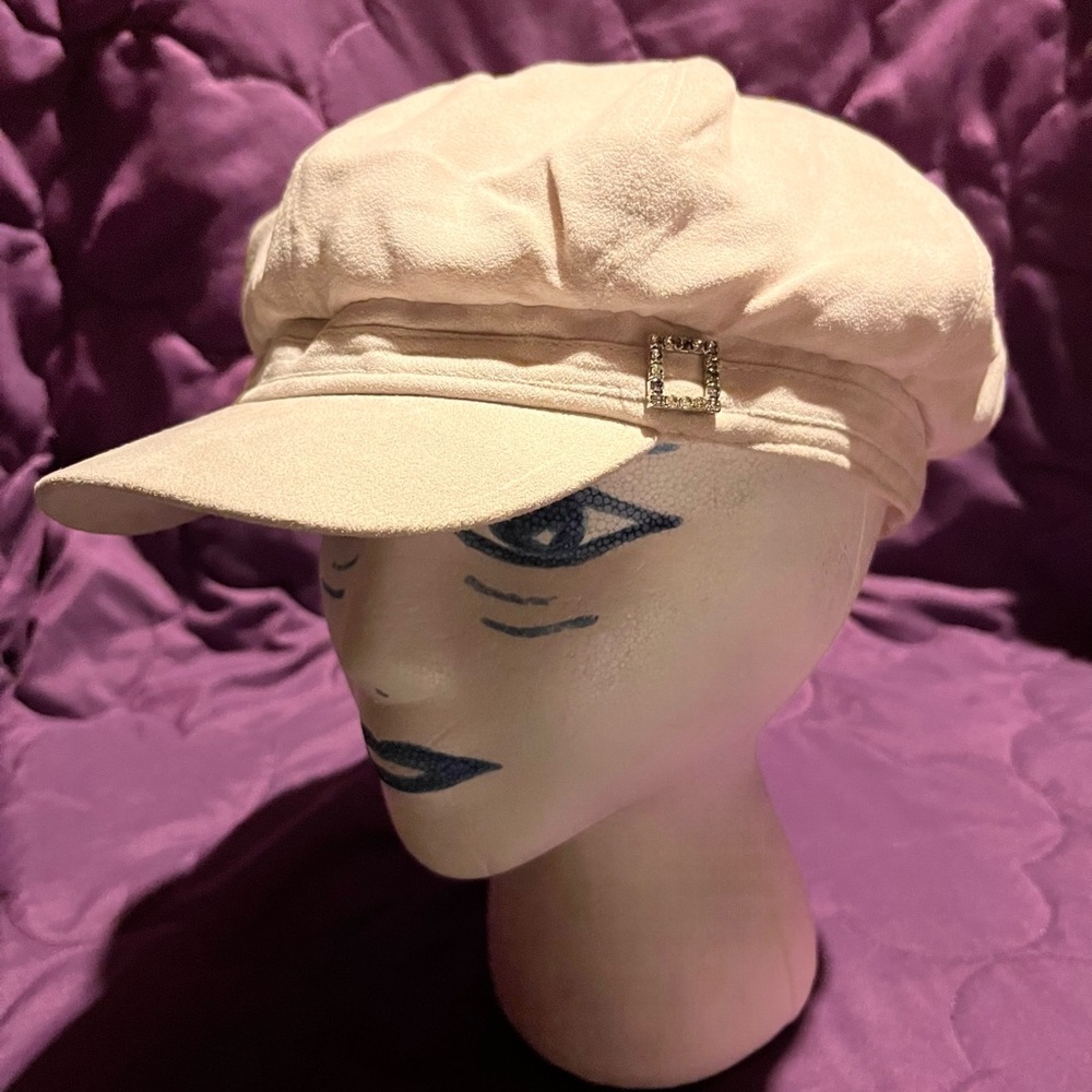 Elegant Cream Newsboy Cap